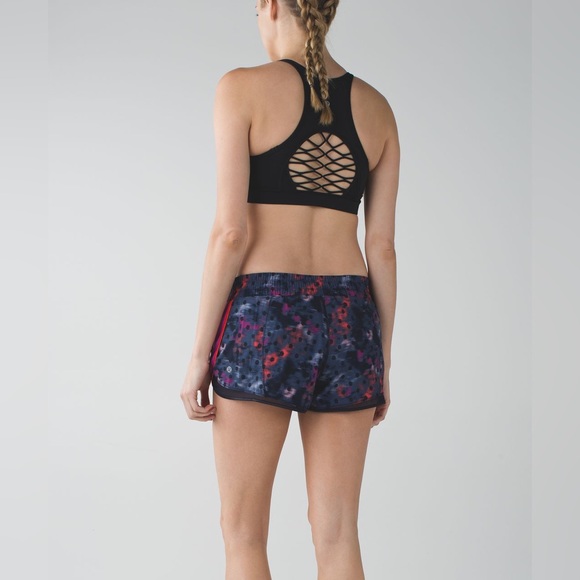 Lululemon Super Squad Short - Picture 2 of 7